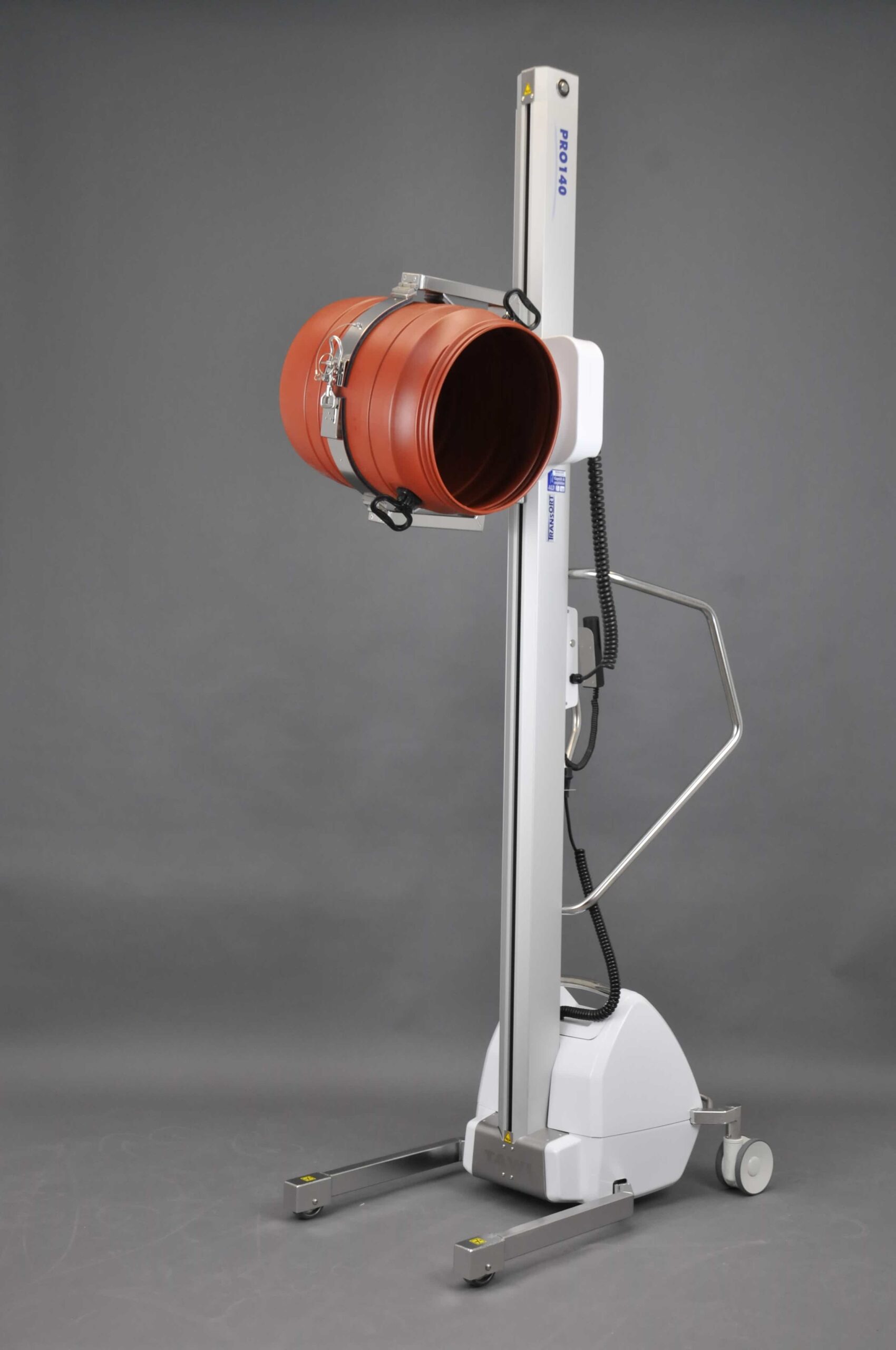 PRO140LESS + LA Fässer Fass im Fasshandling zu sehen